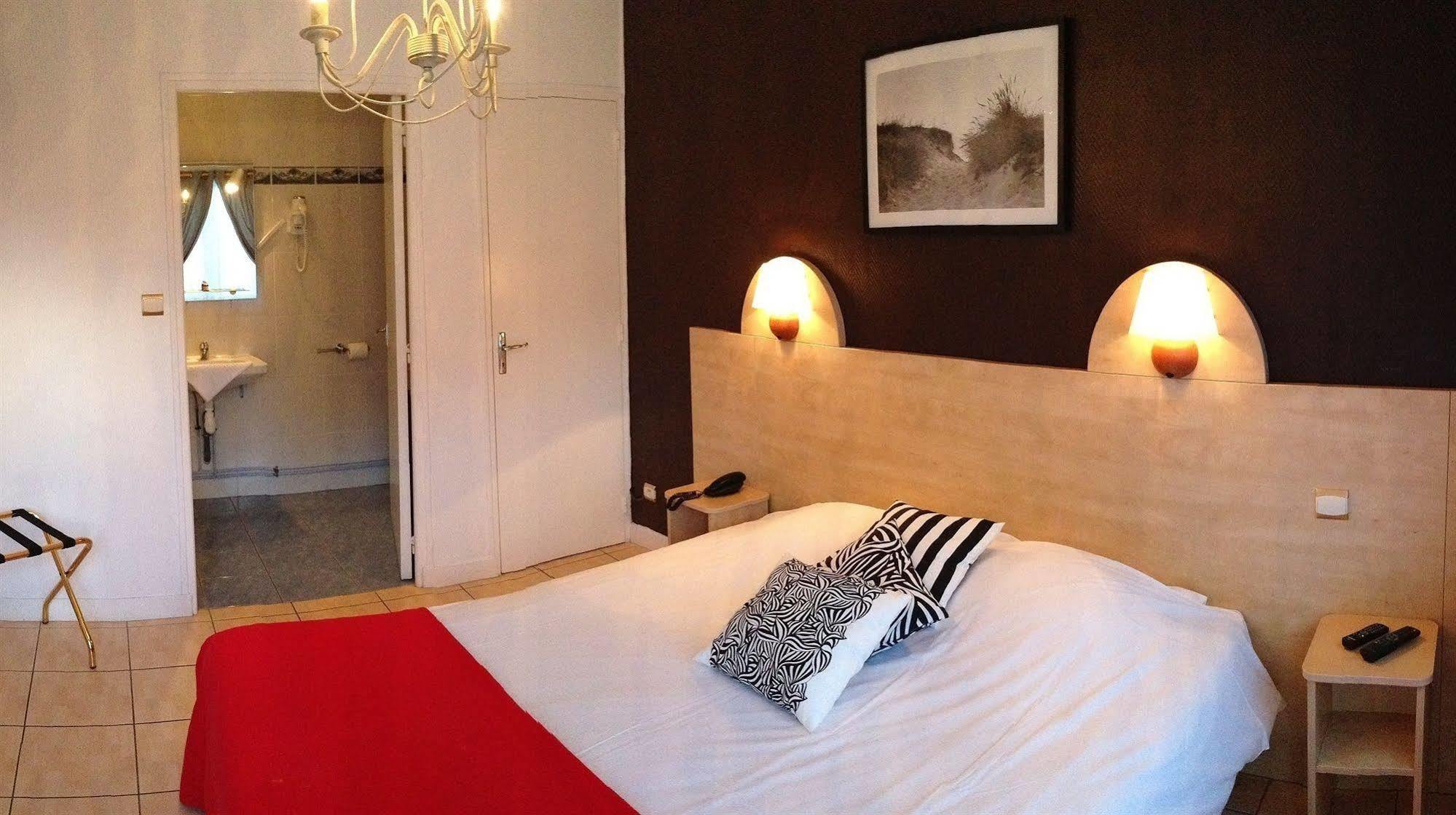 Hotel De Paris Барневил Картере Екстериор снимка